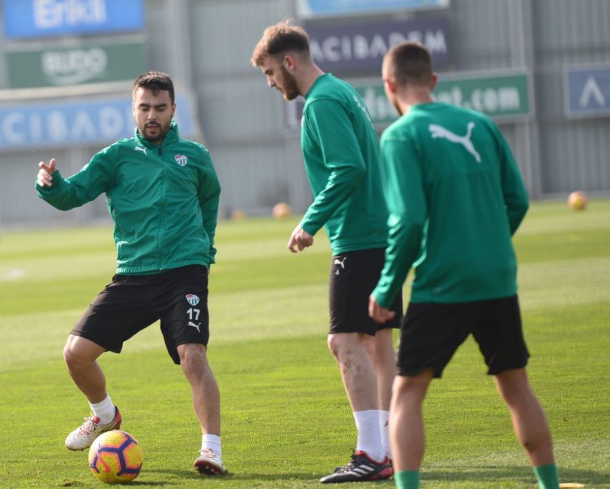 "Bursaspor, Beşiktaş'ı gözünde büyütmemeli"