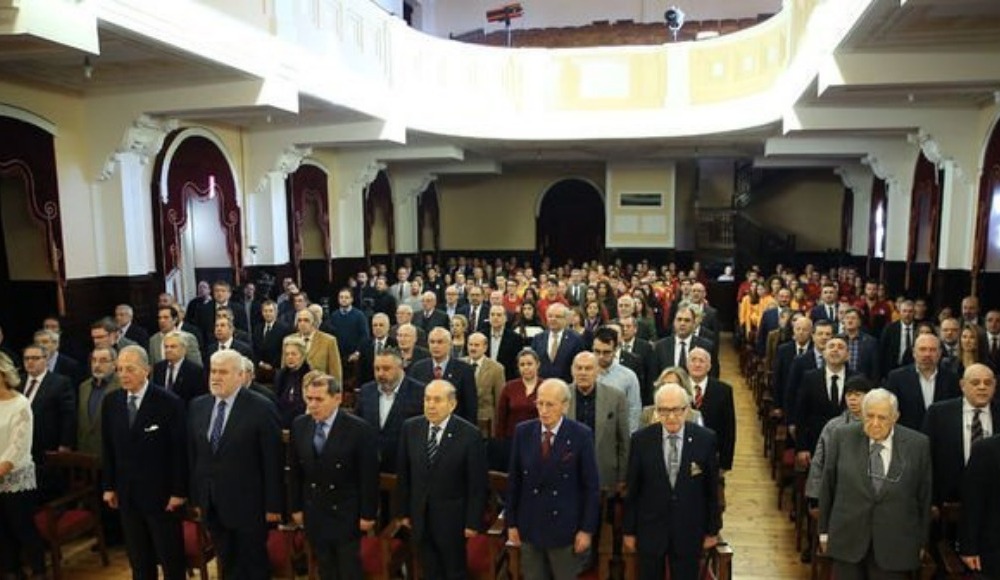15 kişi eklendi