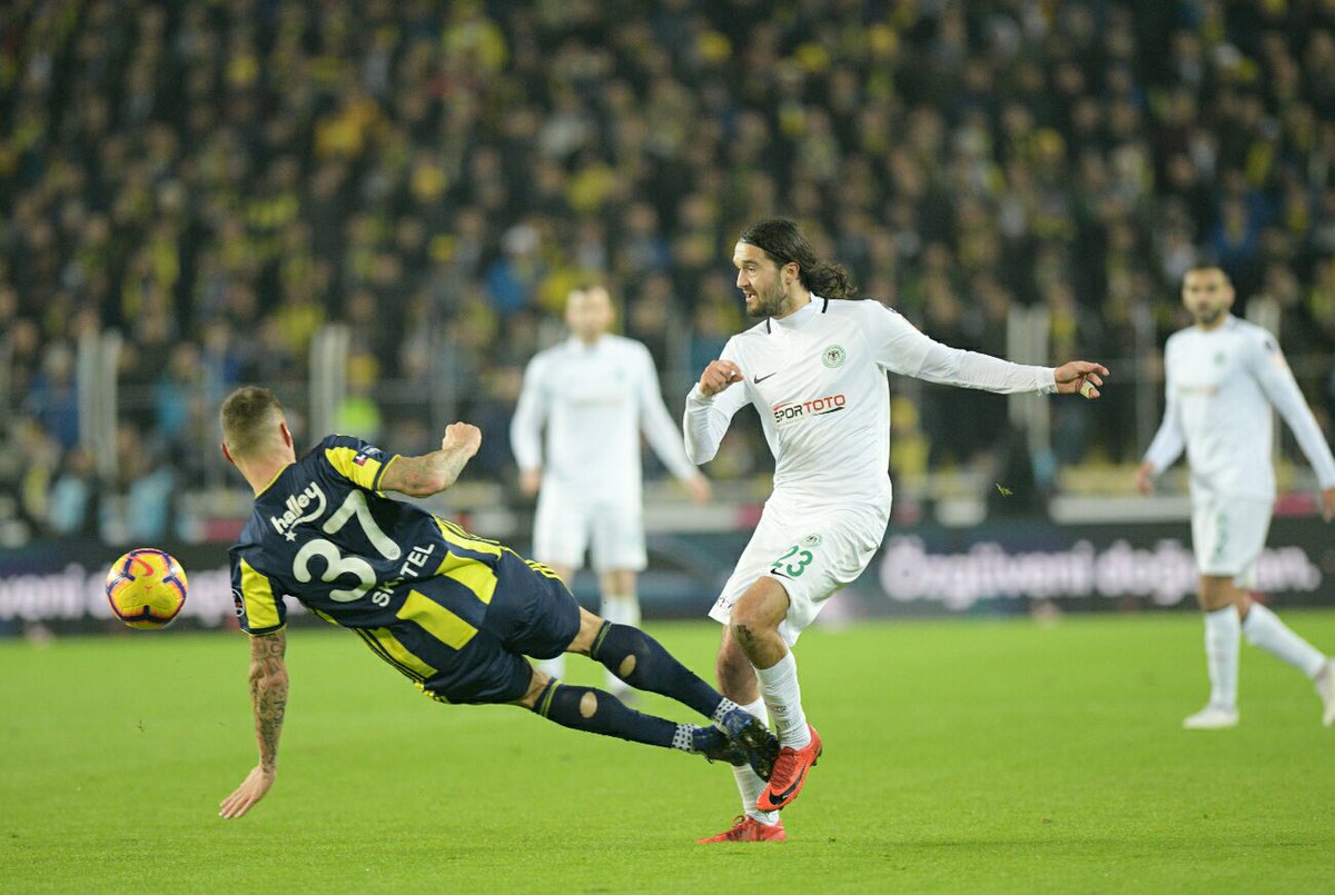 Skrtel ve Zuta'nın pozisyonu...