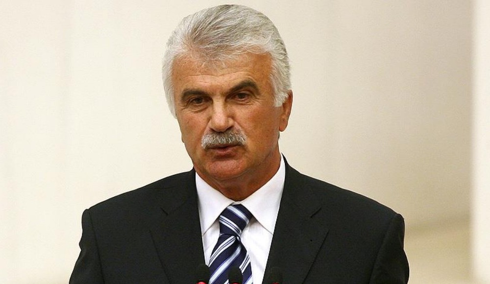 Eski Spor Bakanı Fikret Ünlü vefat etti