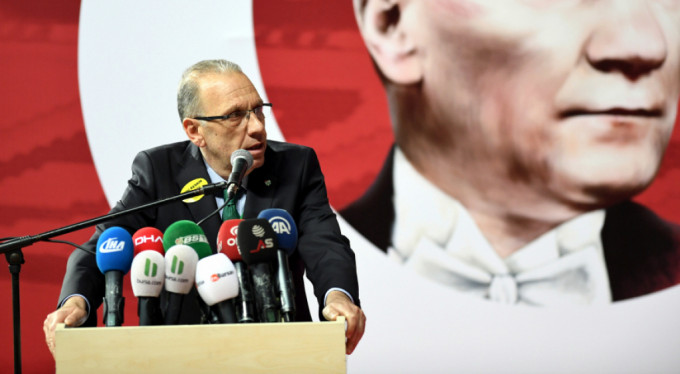 "Bu iş sadece adayız demekle olmaz"