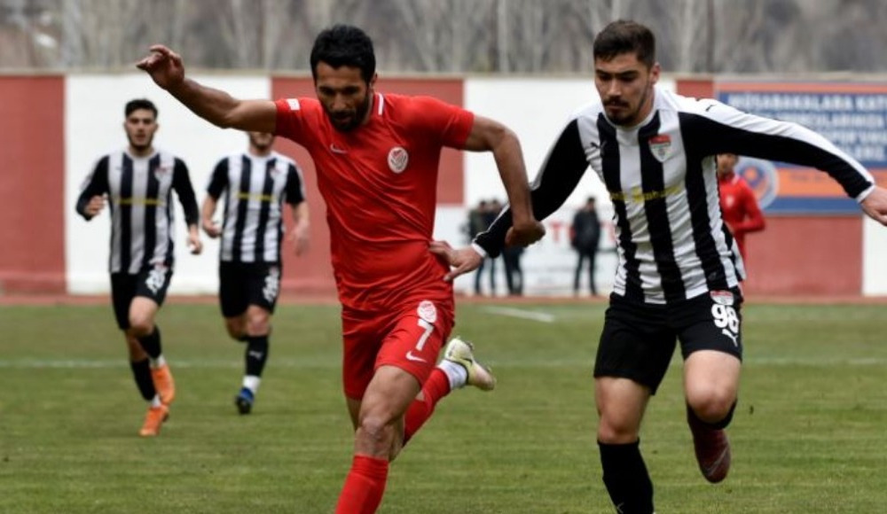 Gümüşhanespor evinde Manisaspor'a patladı: 4-0