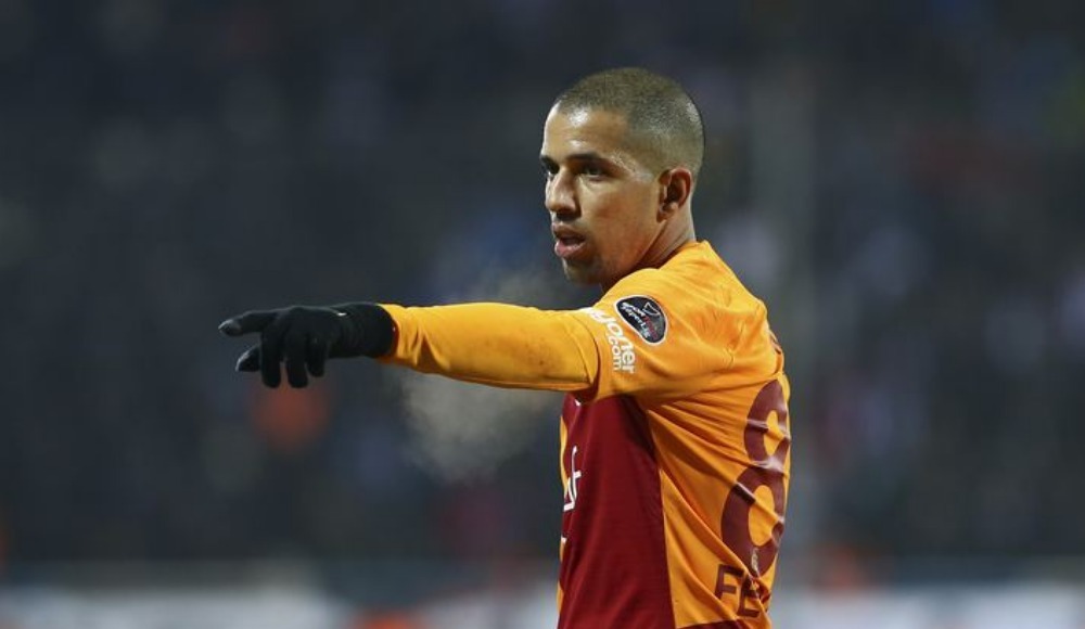 Feghouli zemine takıldı
