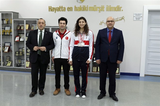 SANKO okulları yüzücüsü bölge birincisi oldu