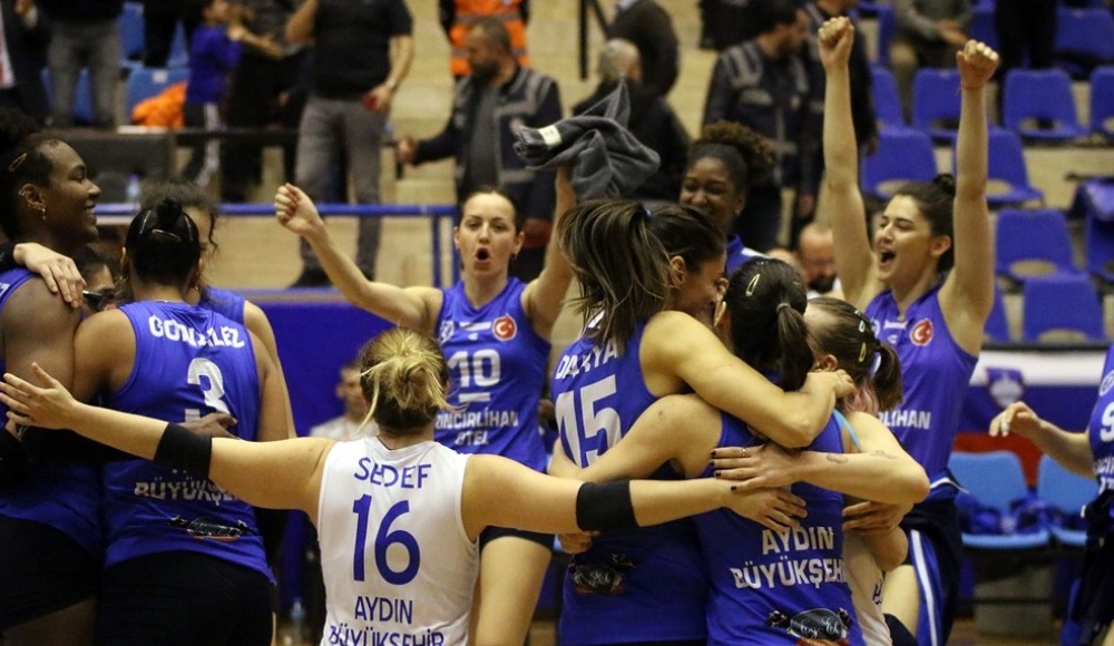 Aydın Büyükşehir Belediyespor Kadın Voleybol Takımı finale yükseldi