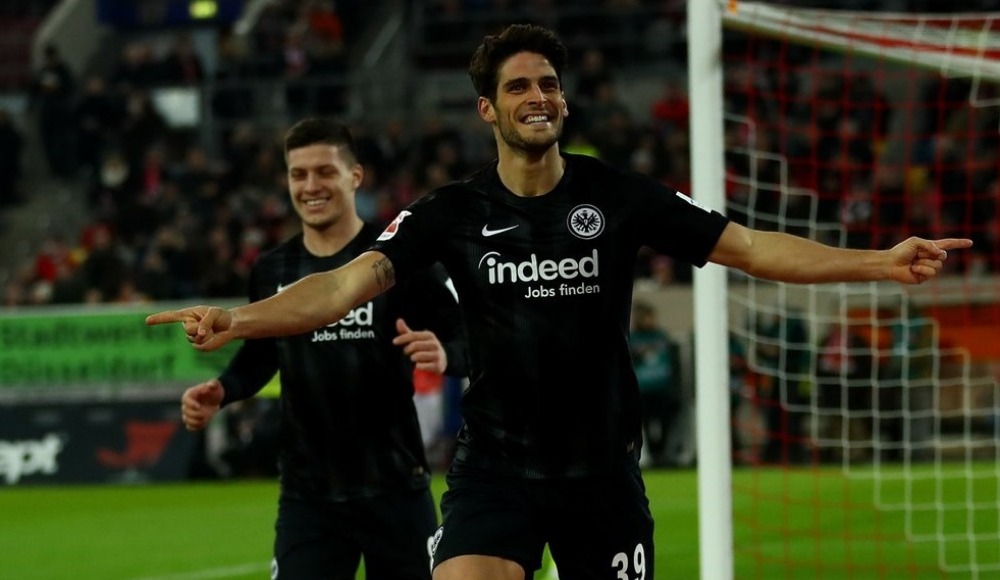 Özet - Eintracht Frankfurt üç puanı üç golle aldı!