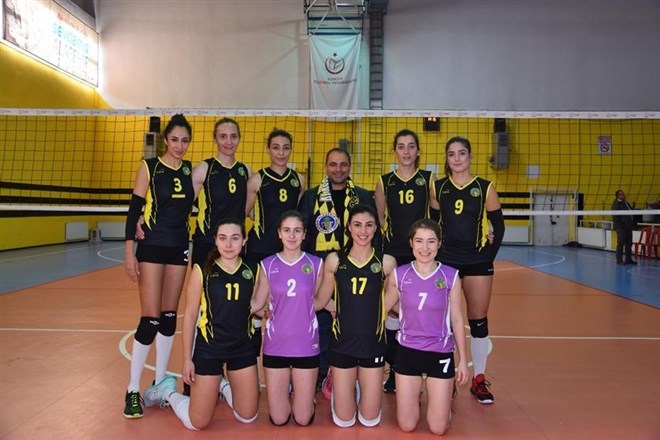 Sarı Melekler 1. Lig aşkına salona çıkıyor