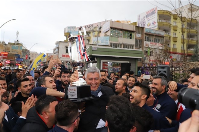 Cizre Belediyesi Erkek Voleybol Takımı 1. ligde