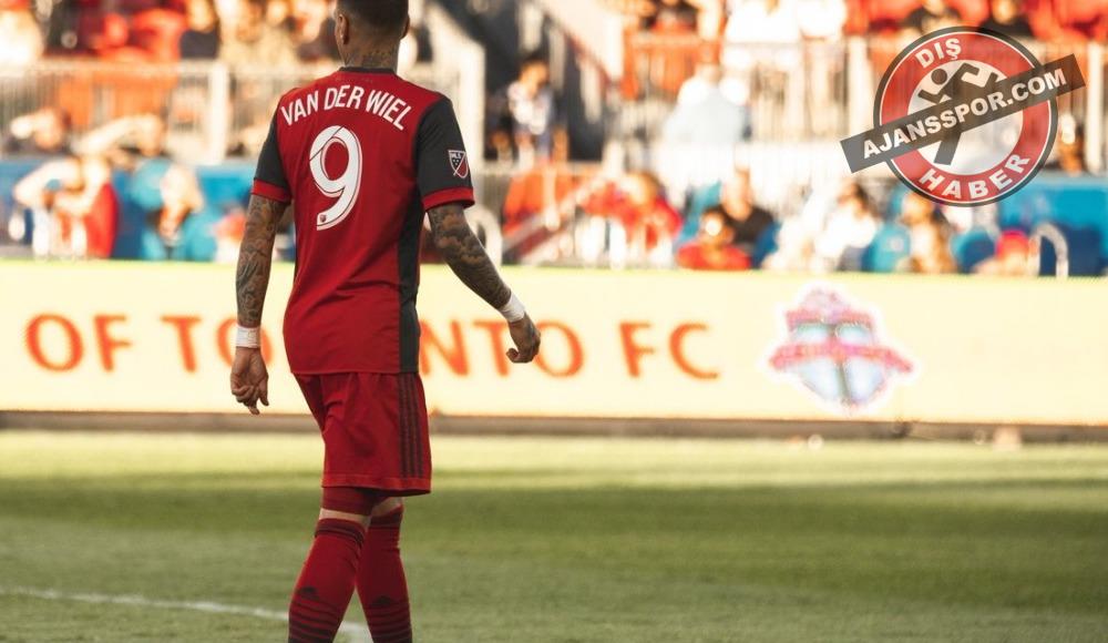 Toronto FC, Gregory van der Wiel ile yollarını ayırdı