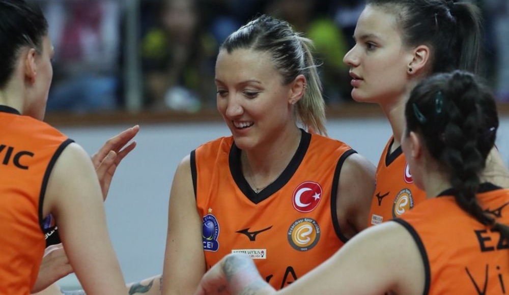 Kupa Voley'de şampiyon Eczacıbaşı VitrA