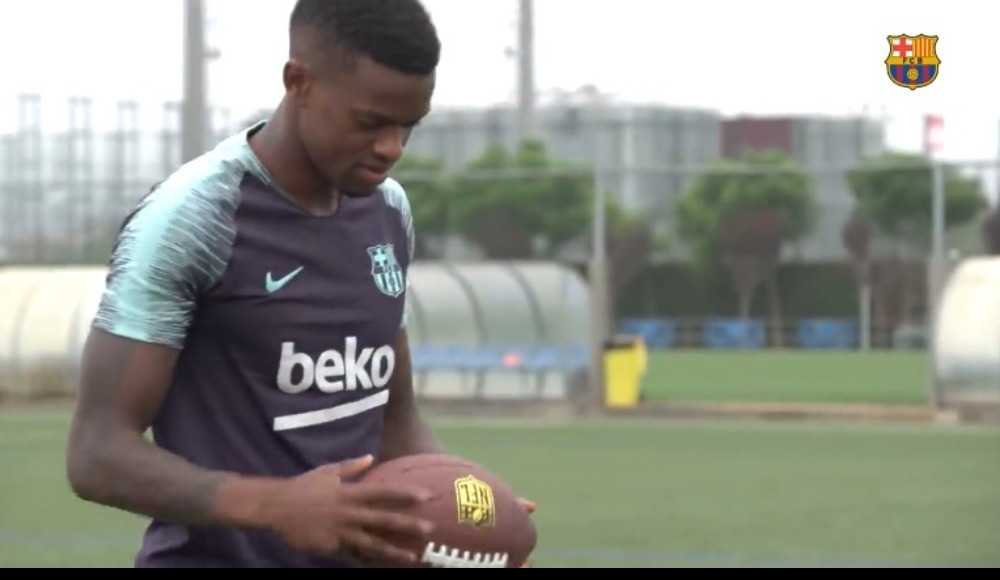 Video - Yıldız futbolcu 3 farklı topla yeteneklerini sergiledi