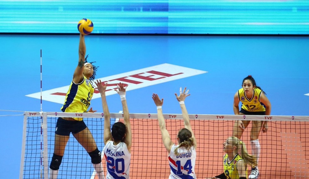 Türk Hava Yolları, deplasmanda Fenerbahçe Opet'i 3-2 yendi
