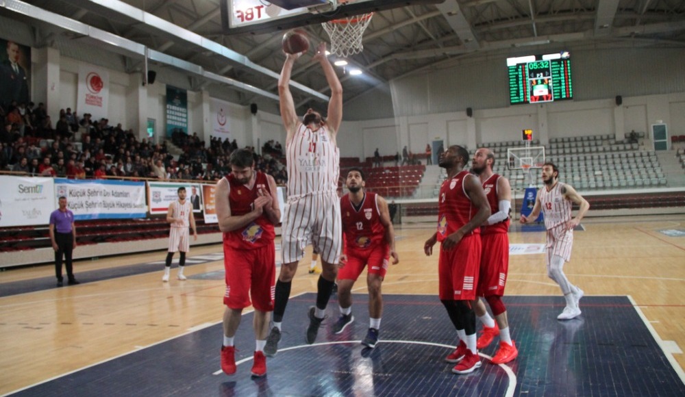 Finalspor Semt77 Yalova Belediyespor’u 87-83 mağlup etti