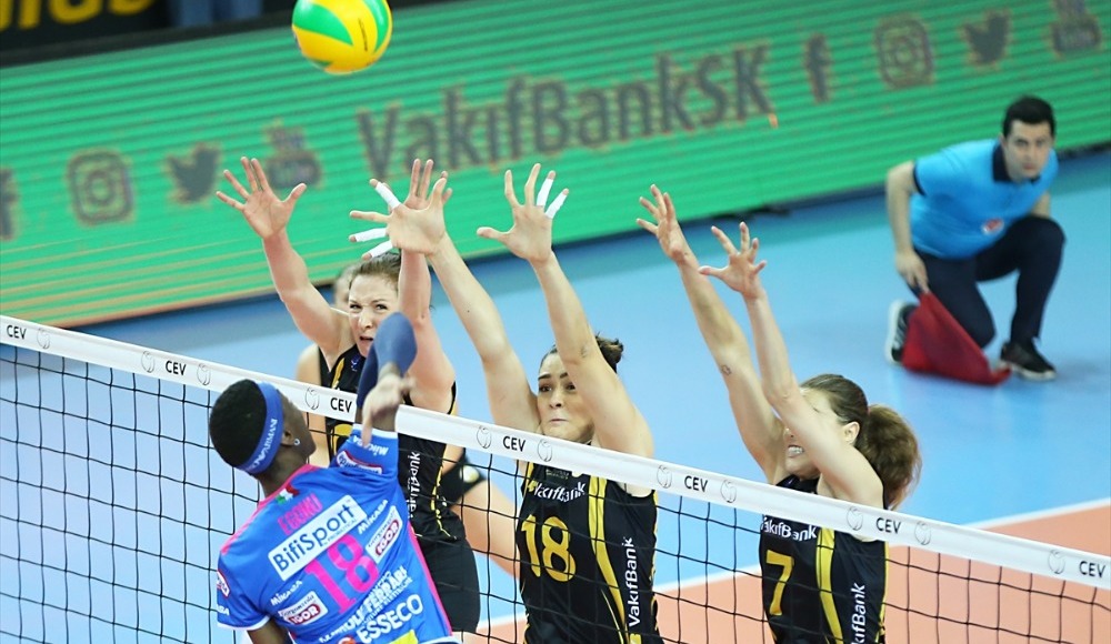 VakıfBank set alamadan kaybetti