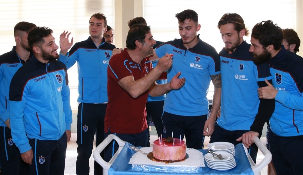 Trabzonspor'da Uğurcan'a doğum günü kutlaması