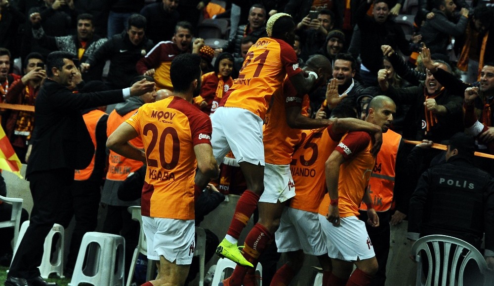 İyi oyun, ilkel futbol
