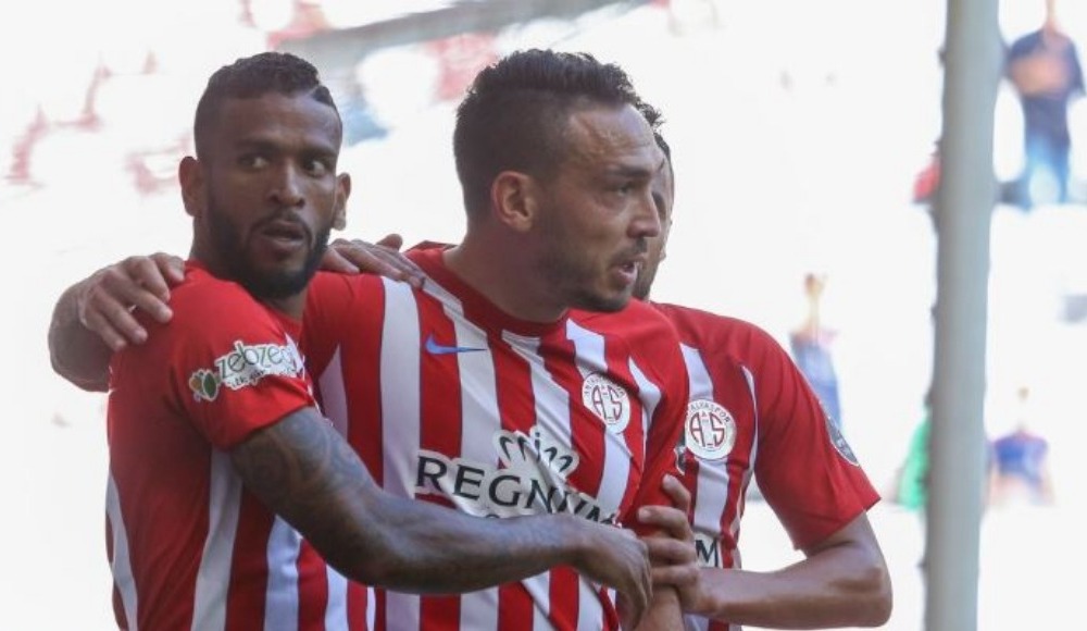 Mevlüt Erdinç, Antalyaspor'da kalacak mı?