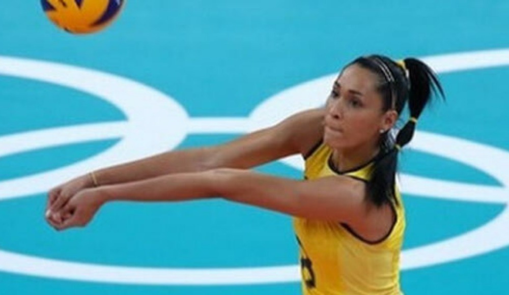 Olimpiyat şampiyonu röportaj sırasında bayıldı